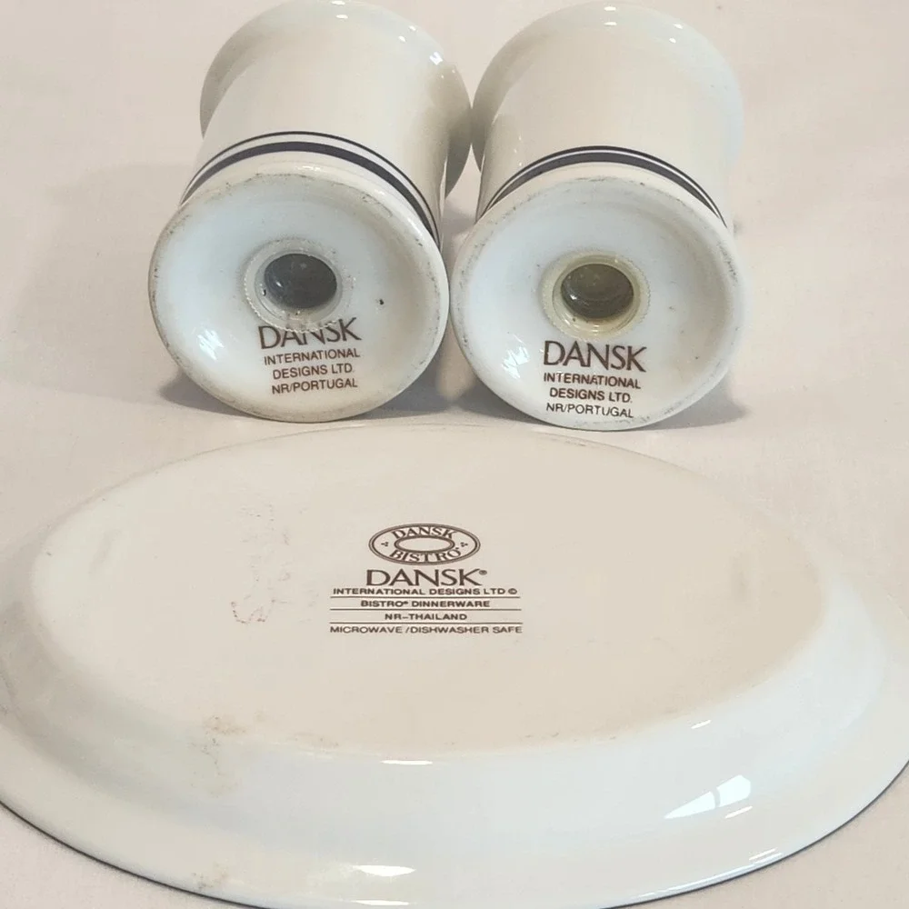 Dansk International Designs Bistro Allegro Salt & Pepper‎ Shakers + Under Plate